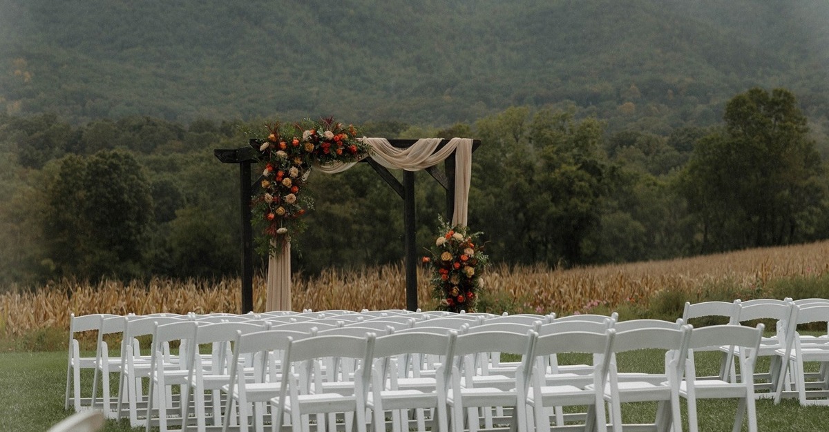 Wedding Etiquette, Reimagined: Creating a Guest Experience That Feels Effortless