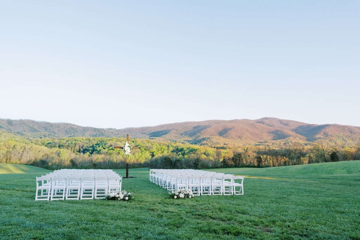How Many Guests Can You Invite to Your Wedding at The Estate at Sweetwater Creek?
